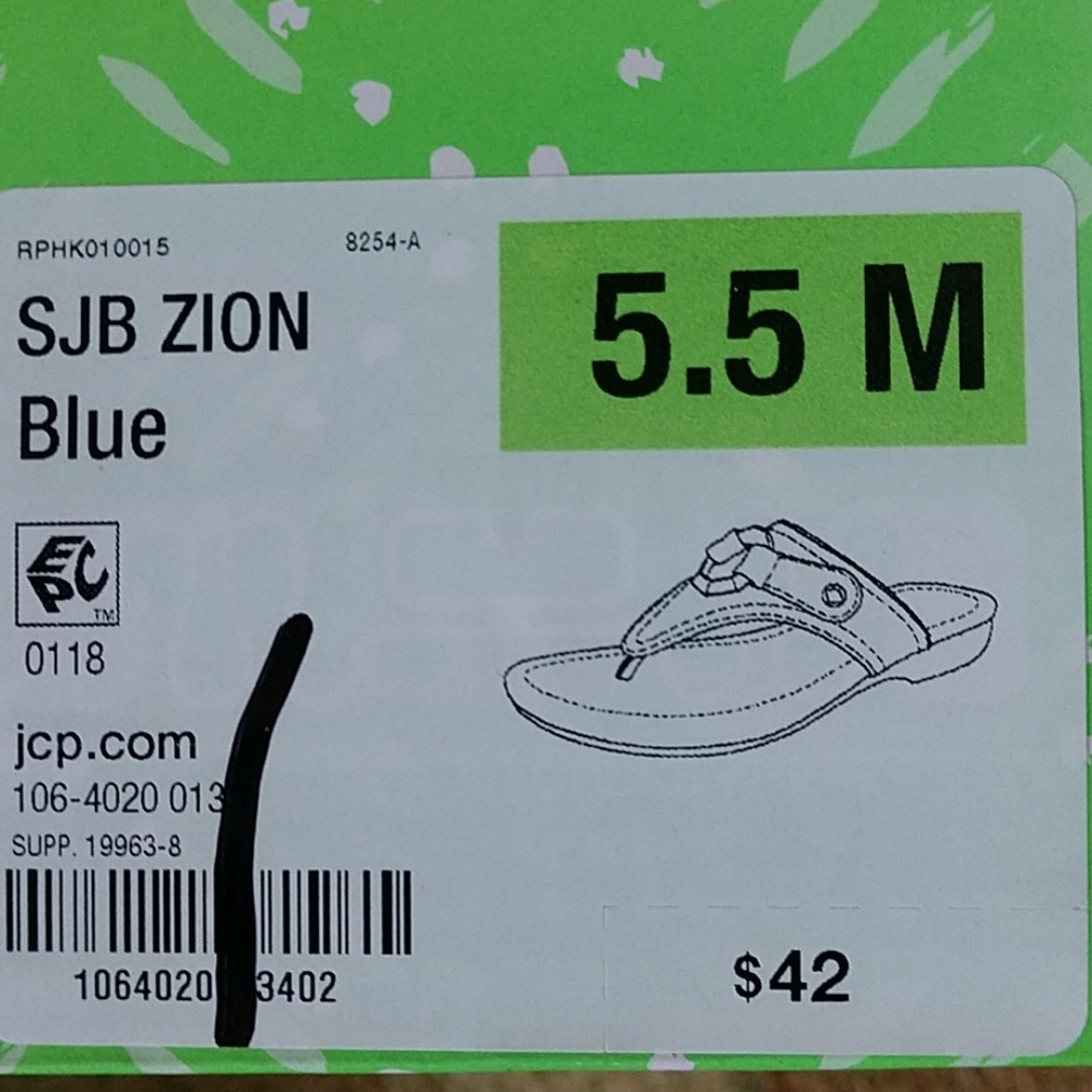 NEW Blue Thong Sandals St John Bay Cushioned Silvertone Metal Detail Womens 5.5M - Picture 8 of 8